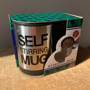 Self-stirring Mug